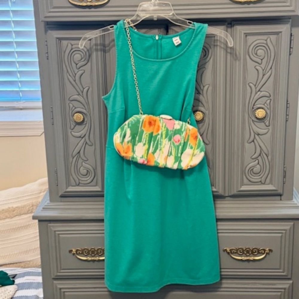 * * * SuMmEr SaLe * * *  Chic green A-line dress, perfect for Summer cocktails